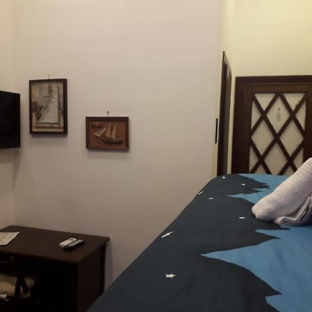 Room Don Carlo Napoli Bagian luar foto