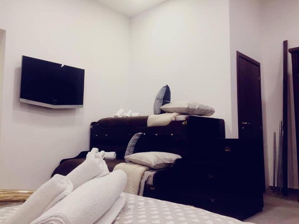 Room Don Carlo Napoli Bagian luar foto