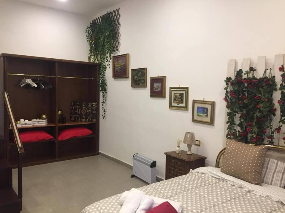 Room Don Carlo Napoli Bagian luar foto