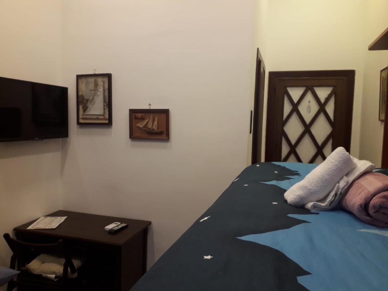 Room Don Carlo Napoli Bagian luar foto