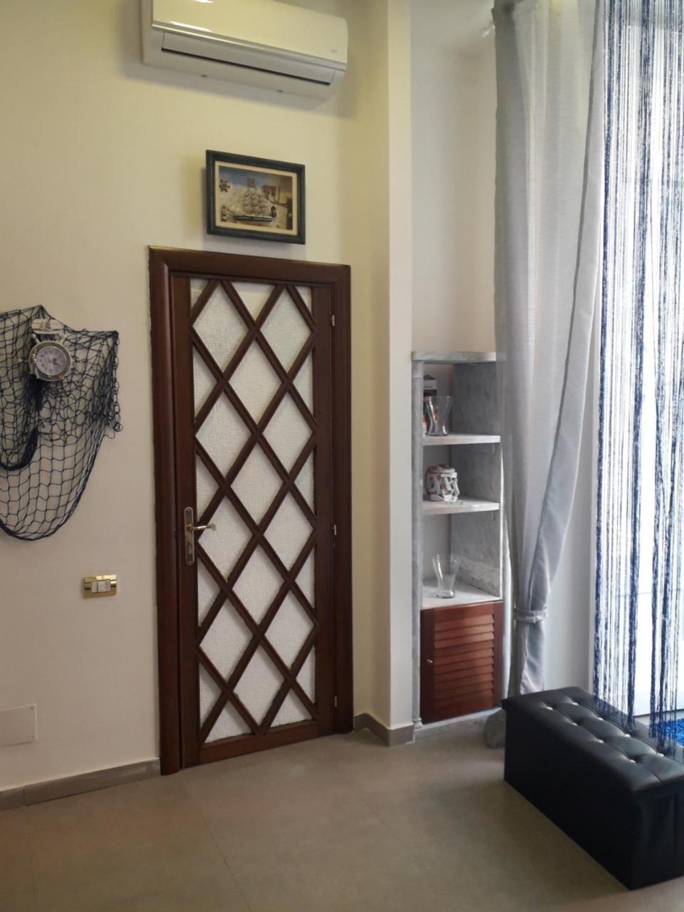 Room Don Carlo Napoli Bagian luar foto