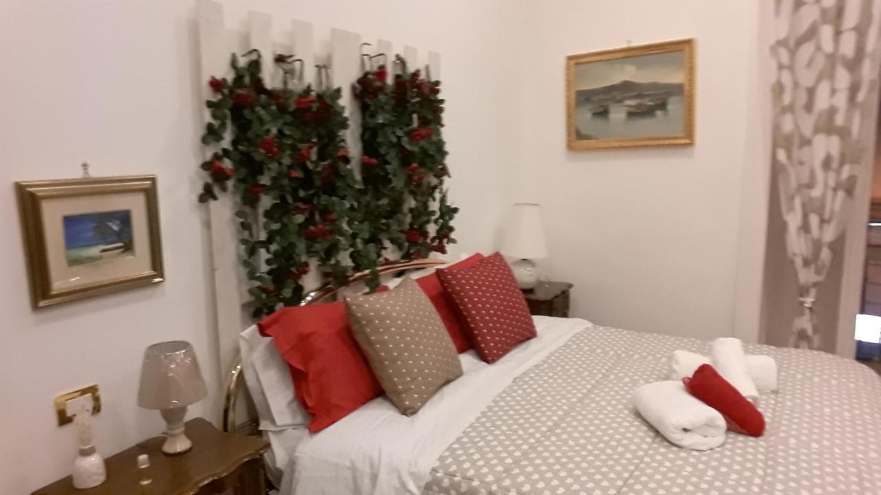Room Don Carlo Napoli Bagian luar foto